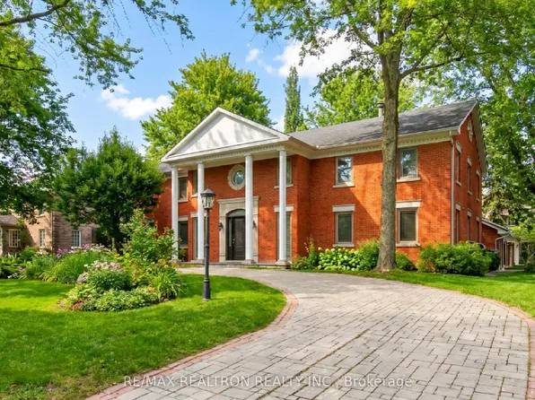 17 Old English Ln, Markham, ON L3T 2V1