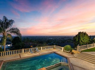 1402 Peacock Hill Dr, Santa Ana, CA 92705