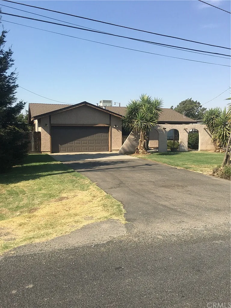 2189 Lopes Ave photo 1
