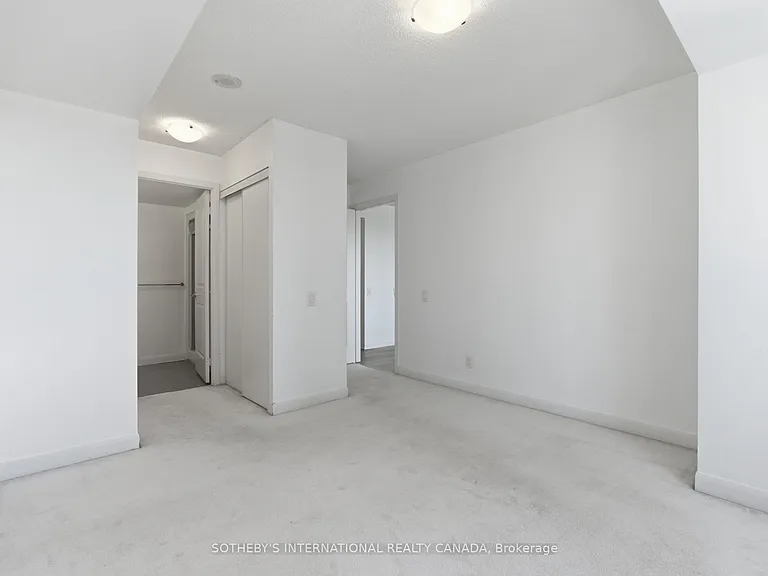 25 Town Centre Ct #3208 — Photo 15