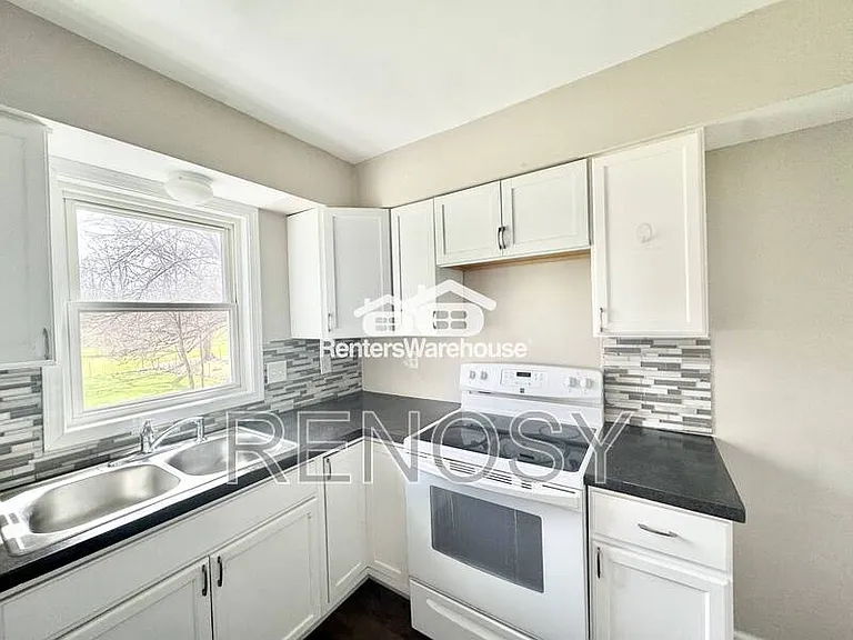 4924 Madison Ave — Photo 12
