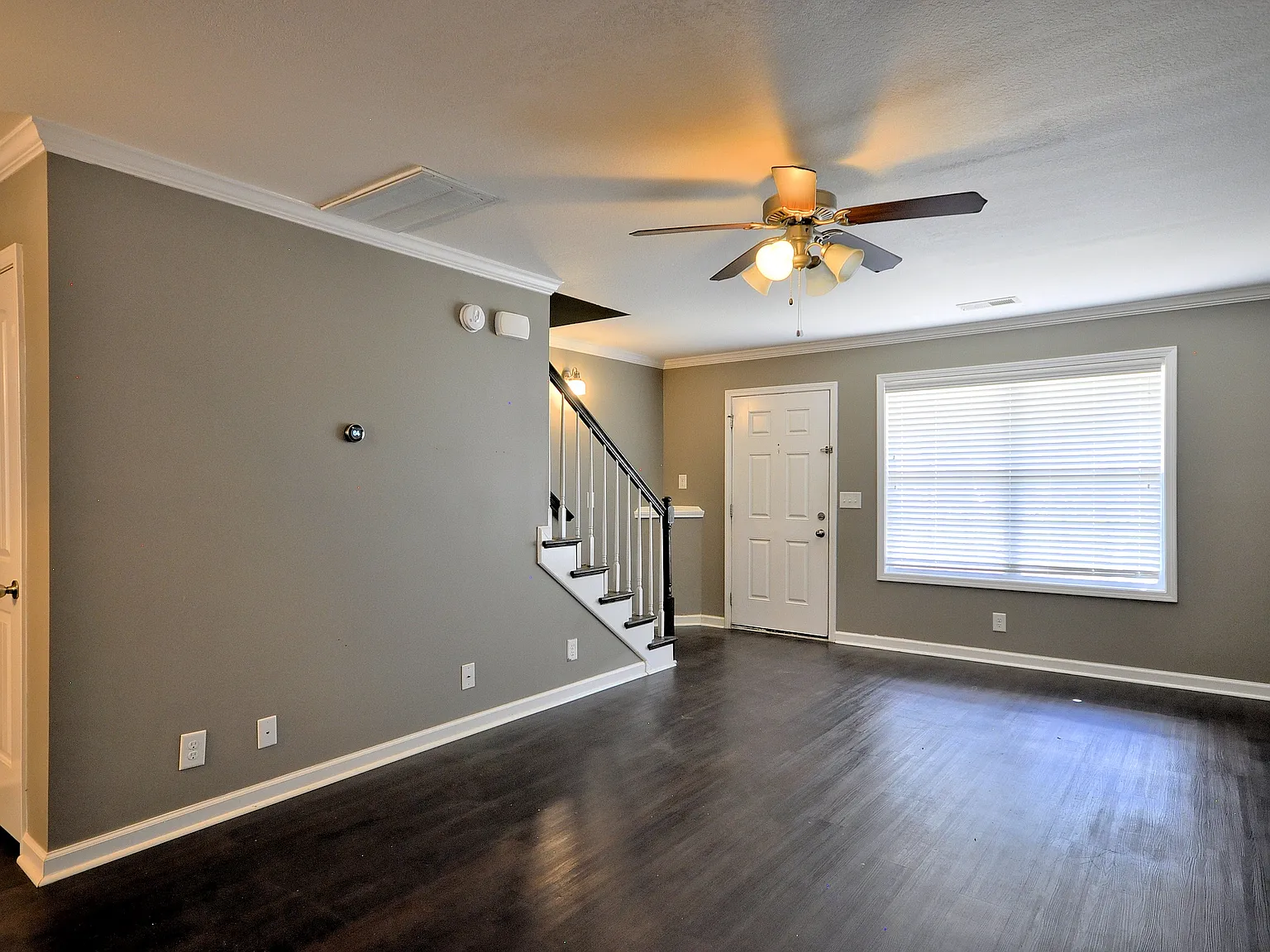 2 bed, 2.5 bath, 1216 sqft, $1,265 — Photo 4