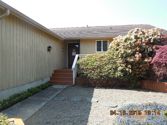 2nd image of 467 Canal Dr NE