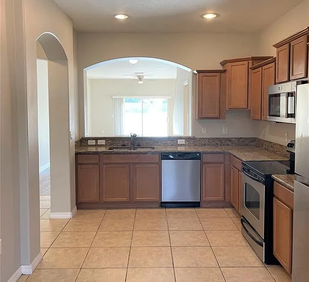 4011 Winding Vine Dr — Photo 8
