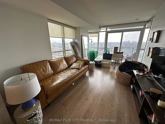 2nd image of 78 Tecumseth St #1502