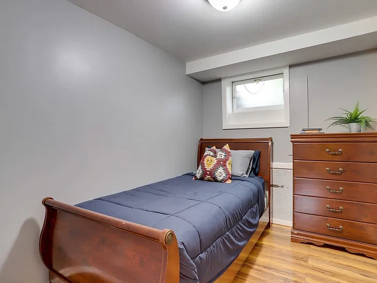113 C St SE #1 — Photo 23