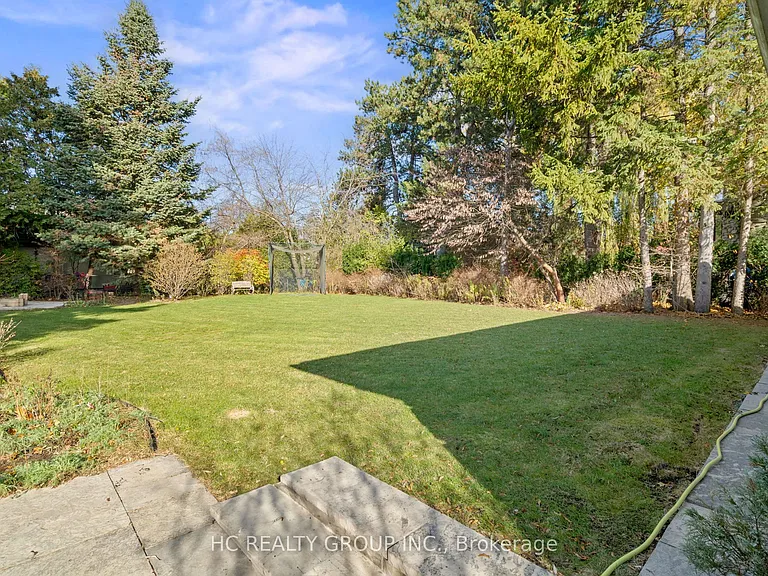 80 Bayview Rdg — Photo 38