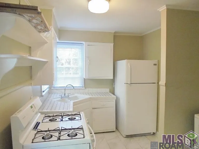1035 Rittiner Dr — Photo 5