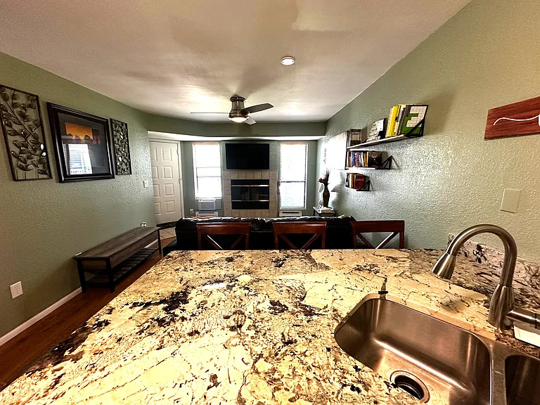 2700 S White Mountain Rd #201 — Photo 10