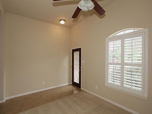 3rd image of 82 Black Swan Pl