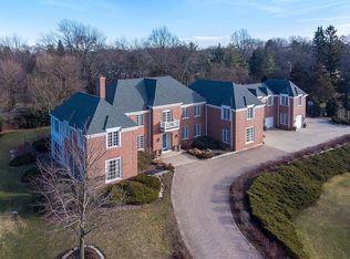 275 Firth Rd, Inverness, IL 60067