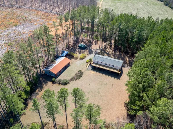 750 Price Ln, Pamplin, VA 23958