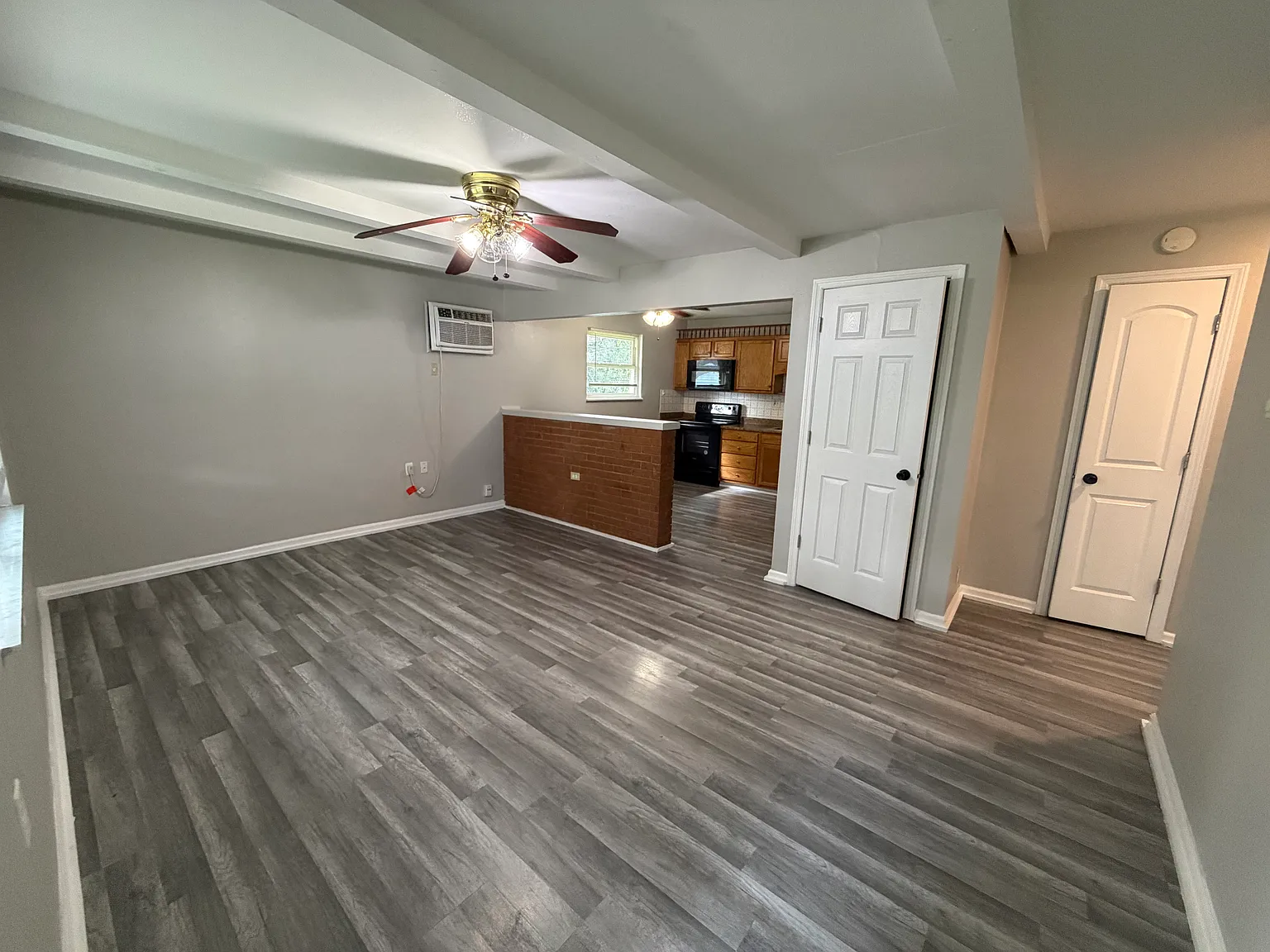 2 bed, $995 — Photo 3