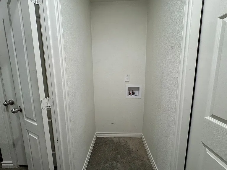 6115 Amelia Earhart Blvd — Photo 11