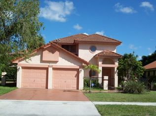 3902 NW 5th Dr, Deerfield Beach, FL 33442
