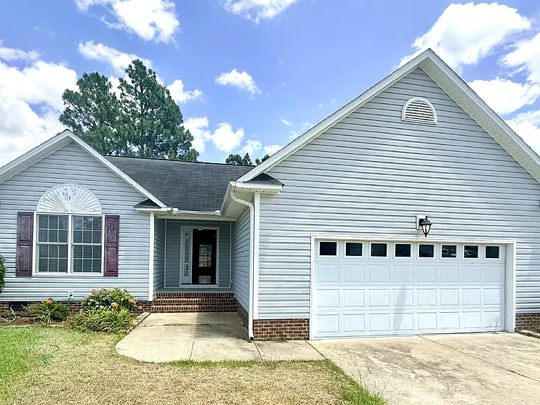 3019 Burton Dr — Photo 2