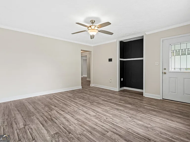 2607 Sparta Dr — Photo 4