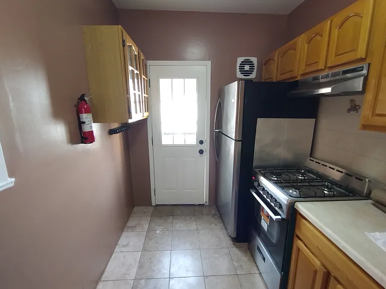 1478 E 93rd St #1 — Photo 7