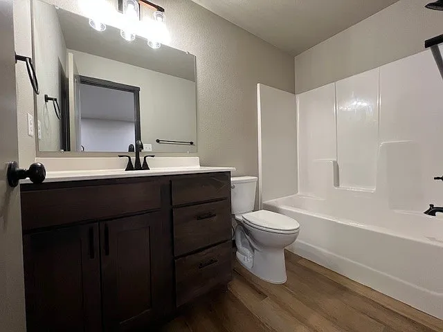 3740 Sako Ct — Photo 32