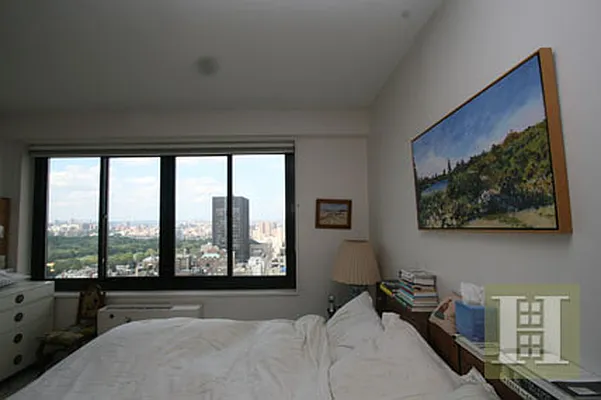 Rented by Halstead Real Estate | media 39