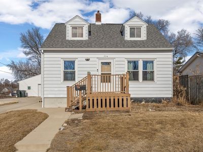 734 34th St NE, Cedar Rapids, IA, 52402