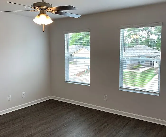 16357 Waterbury Ln — Photo 10