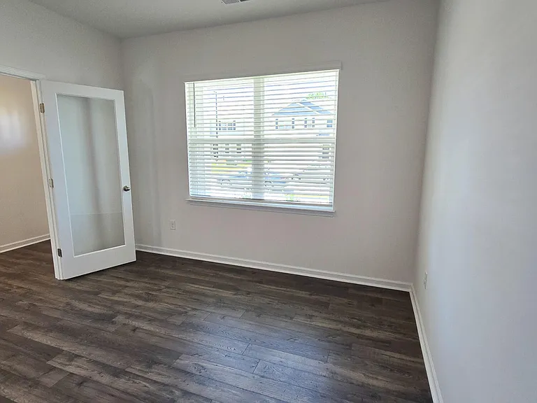 877 Bullhorn Dr — Photo 6