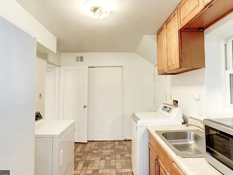5907 Longfellow St — Photo 11