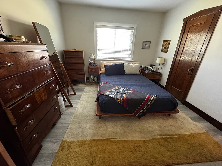 410 N Oakley St — Photo 5