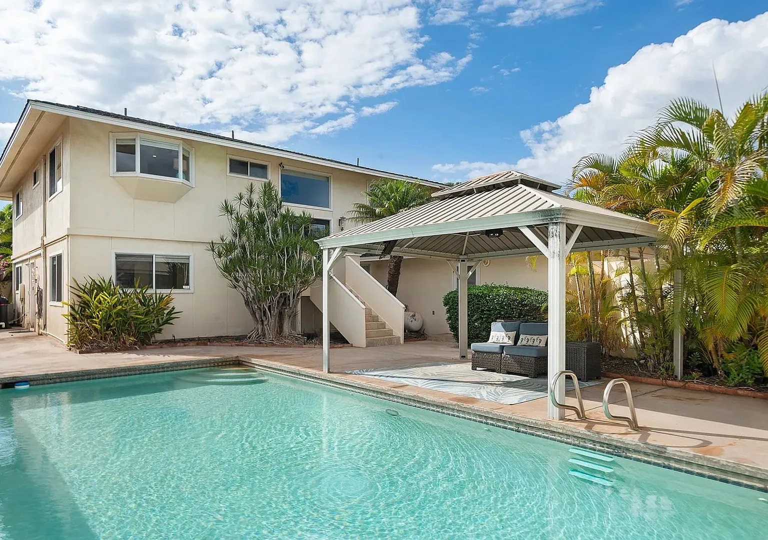 Newly Renovated Furnished 3BR/1BA Downstairs Unit with Pool Access in South Kihei — Photo 1