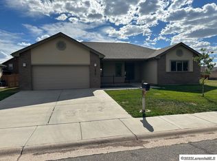 2628 Overland Rd, Laramie, WY 82070