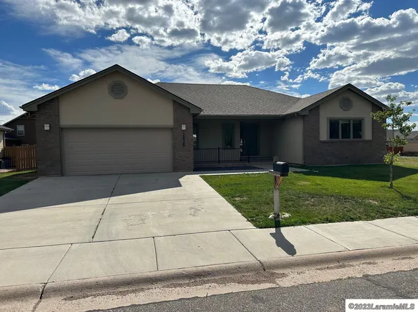 2628 Overland Rd, Laramie, WY 82070