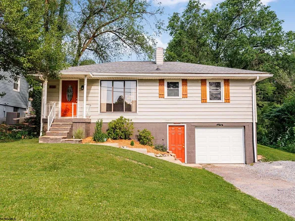 836 Willowdale Rd, Morgantown, WV 26505