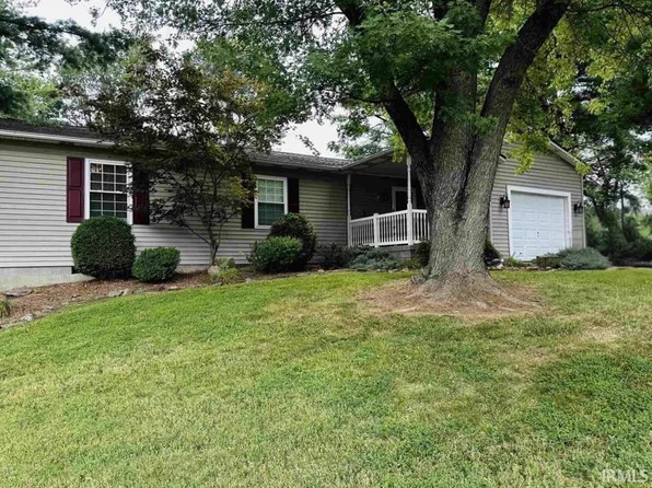 11 Rose Ln, Washington, IN 47501