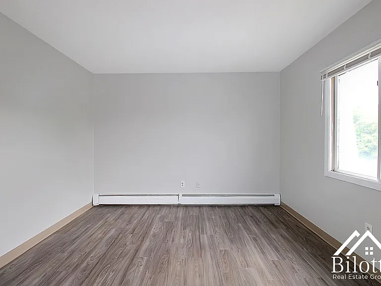 311 Jencks St — Photo 21