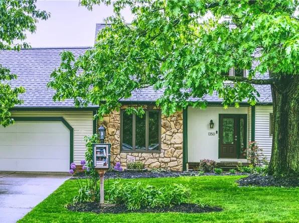 1350 Farrell St SE, North Canton, OH 44720