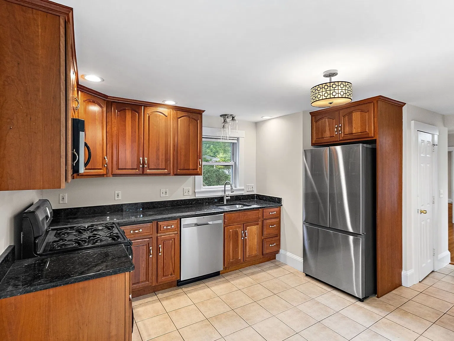 2 bed, 793 sqft, $2,900 — Photo 3