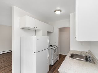 Winston Place Apartments, Hamilton, ON L8N 2G1