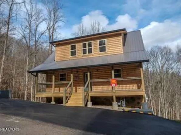 3292 Pine Peak Way, Sevierville, TN 37862