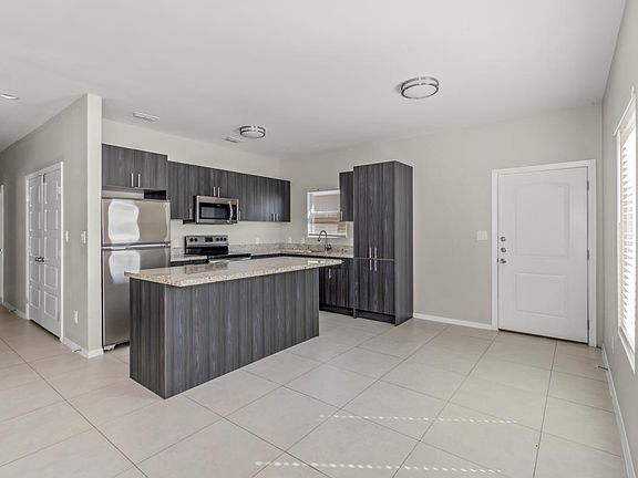 3rd image of 3822 Las Vistas Ln #1