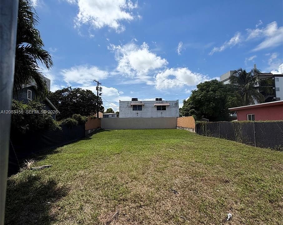 1st image of 816 NW 21st Ct