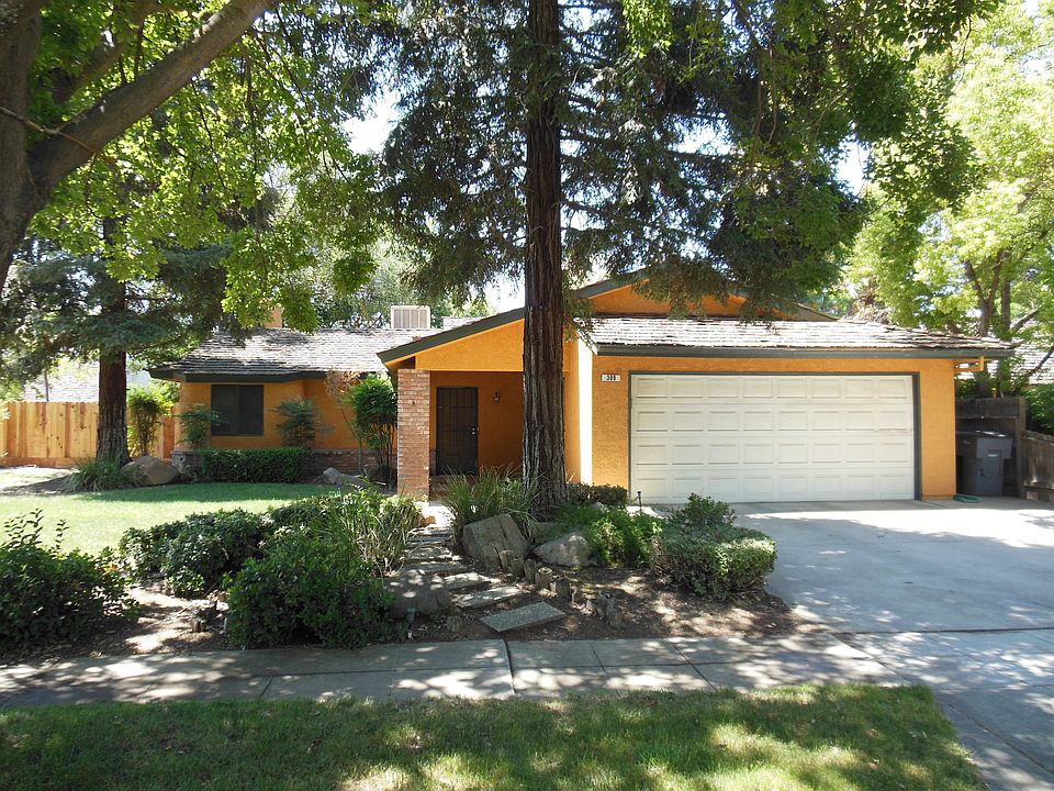 1st image of 309 N Claremont Ave