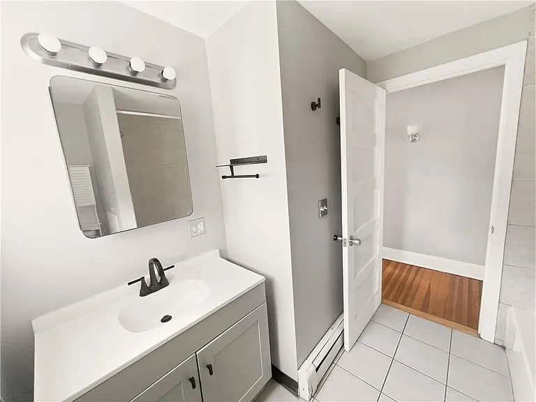 362 Weeden St — Photo 14