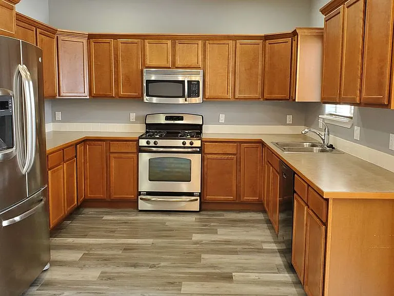4615 W Princetown Ln — Photo 3