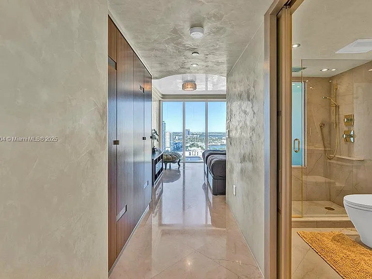16699 Collins Ave #2508 — Photo 28