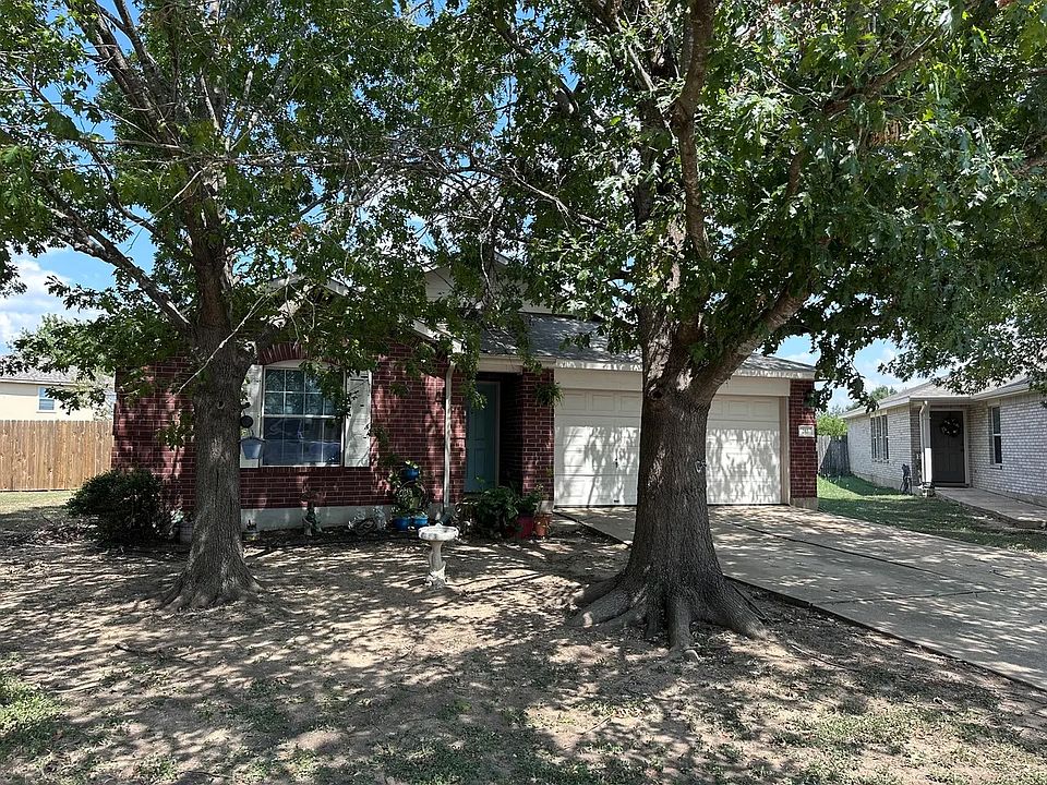 1st image of 212 Meadow Park Dr