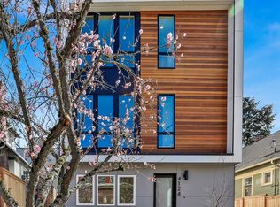 4120 Densmore Ave N, Seattle, WA 98103