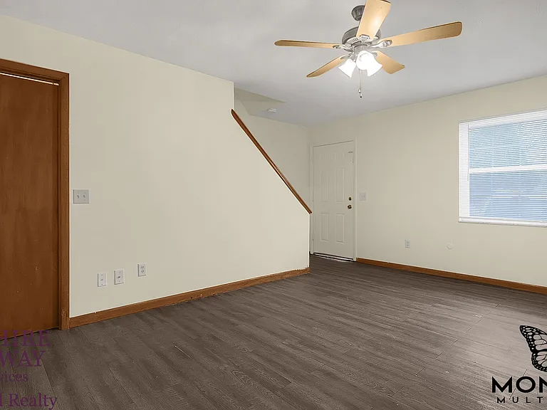 3042 Sandridge Ave #3042 — Photo 5