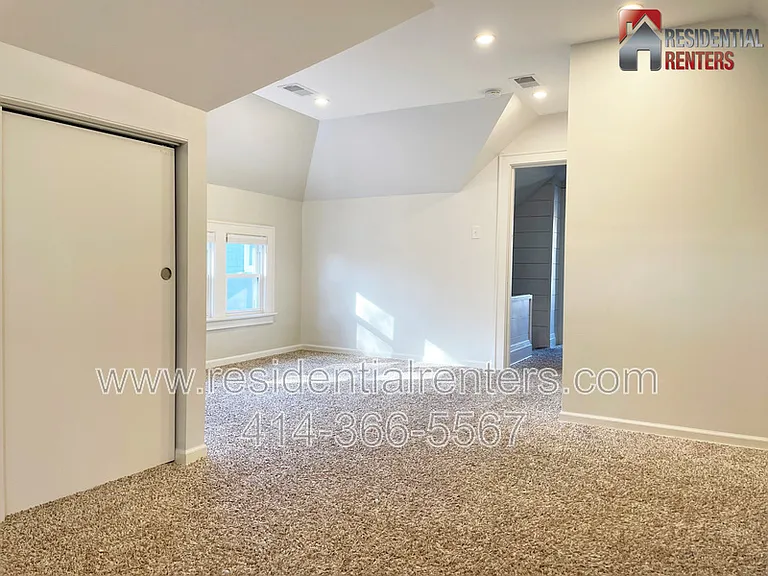 2369 N 61st St — Photo 15