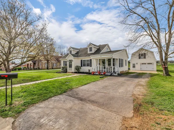 82 Main St E, Gordonsville, TN 38563